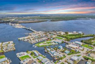 , 4520 Pine Island Rd Nw, Matlacha FL 33993
