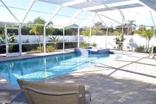 Single Family Residence, 74 2nd St, Bonita Springs FL 34134