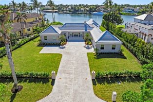 Single Family Residence, 440 Kings Town Dr, Naples FL 34102