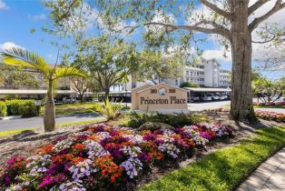 , 360 Horse Creek Dr # 308, Naples FL 34110