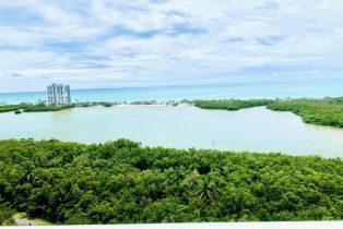 High Rise (8+), 5550 Heron Point Dr # 1505, Naples FL 34108