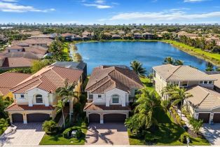 Single Family Residence, 13905 Luna Dr, Naples FL 34109