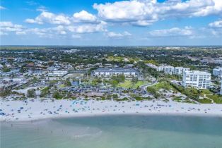 Low Rise (1-3), 1400 Gulf Shore Blvd N # 305, Naples FL 3410234102