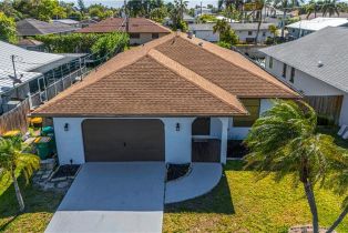 Single Family Residence, 758 105th Vanderbilt Beach, FL 34108 