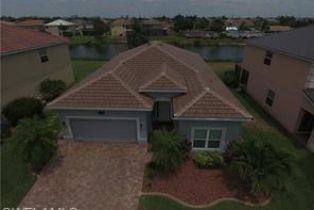 Single Family Residence, 2136 Cape Heather Cir, Cape Coral FL 33991
