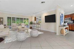 Single Family Residence, 449 Cypress Way E, Naples FL 34110