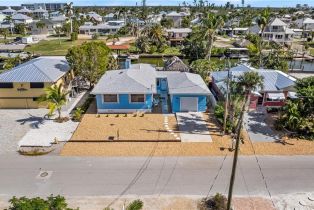 Single Family Residence, 250 Ohio Gulf Bay View, FL 33931