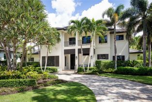 Single Family Residence, 3170 Crayton Rd, Naples FL 34103