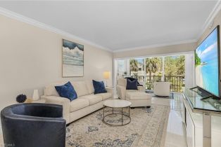 Low Rise (1-3), 234 Banyan Blvd # 234, Naples FL 34102