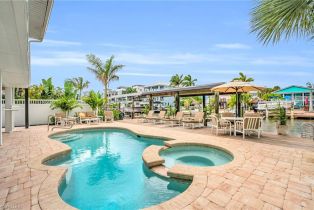 Duplex, 218 Primo Dr, Fort Myers Beach FL 33931
