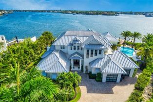 Single Family Residence, 1340 Jewel Box Oyster Bay, FL 34102