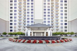 High Rise (8+), 10851 Gulf Shore Dr # 1504, Naples FL 34108