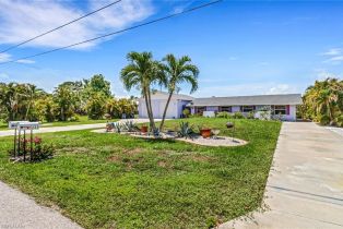 Duplex, 5251-5253 Serenity Cv, Bokeelia FL 33922