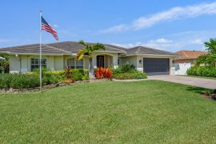 Single Family Residence, 152 Saxon Marco Beach, FL 34145