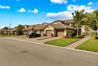 Low Rise (1-3), 28022 Bridgetown Ct # 4811, Bonita Springs FL 34135