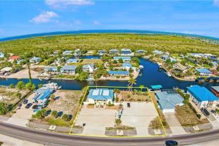 Quadruplex, 3226 Stringfellow Rd, St. James City FL 33956