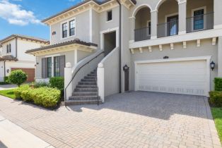 , 2481 Breakwater Way # 201, Naples FL 34112