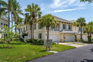 , 330 Grove Ct # 201, Naples FL 34110