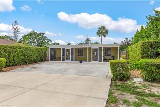 , 782 107th Ave N, Naples FL 34108