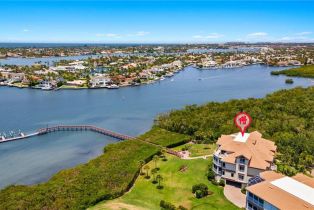 , 1530 Star Point Ln # 403, Naples FL 34112