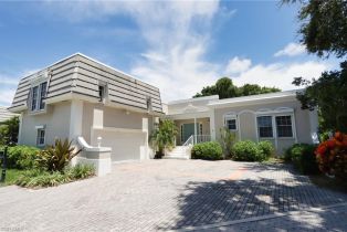Villa Detached, 5916 Chanteclair Dr # 8, Naples FL 34108