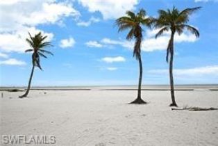 Duplex, 131 Eucalyptus Ct, Fort Myers Beach FL 33931