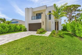 Single Family Residence, 678 95th Vanderbilt Beach, FL 34108 