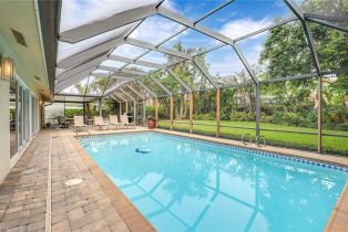, 675 Harbour Dr, Naples FL 34103