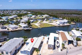 Manufactured Home, 3913 Dewberry Cherry Estates, FL 33956