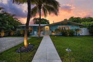 Single Family Residence, 1129 8th Park Shore, FL 34102 