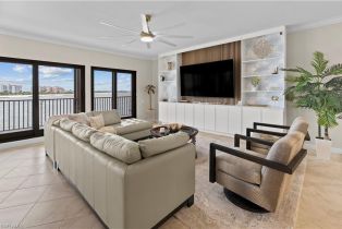 Mid Rise (4-7), 524 La Peninsula Blvd # 524, Naples FL 34113