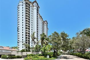 High Rise (8+), 7225 Pelican Bay Blvd 2004