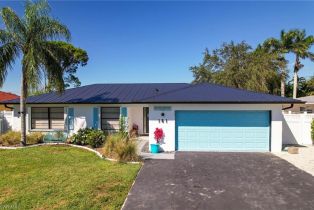 Single Family Residence, 181 Mentor Dr, Naples FL 34110