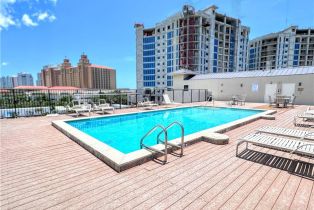 , 260 Southbay Dr # 204, Naples FL 34108