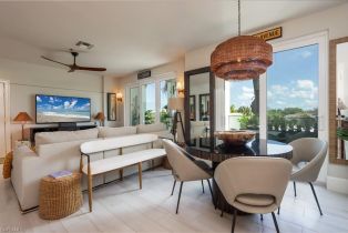 Low Rise (1-3), 365 5th Ave S # 307, Naples FL 34102