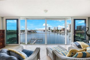 High Rise (8+), 250 Park Shore Dr # 403, Naples FL 3410334103
