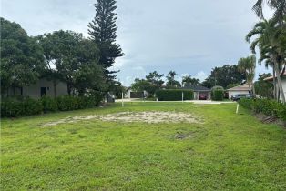 , 614 109th Ave N, Naples FL 34108
