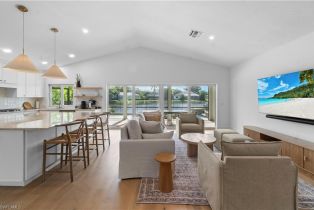 Single Family Residence, 365 Sharwood Dr, Naples FL 34110