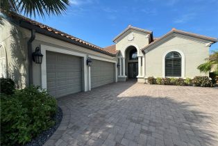 Single Family Residence, 9262 Rialto Ln, Naples FL 34119