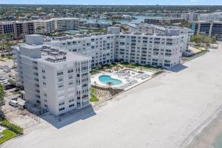 High Rise (8+), 3443 Gulf Shore Blvd N # 613, Naples FL 34103