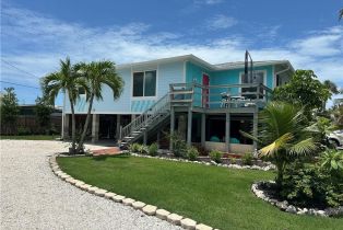 Single Family Residence, 120 Bay Mar Cases, FL 33931 