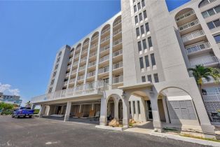 , 26000 Hickory Blvd # 105, Bonita Springs FL 34134