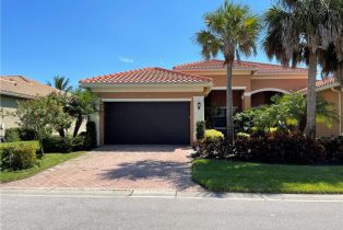 Villa Attached, 13548 Coronado Dr, Naples FL 34109