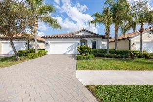 Single Family Residence, 4723 Abaca Cir, Naples FL 34119