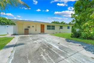 Single Family Residence, 127 Schneider Fort Myers, FL 33905