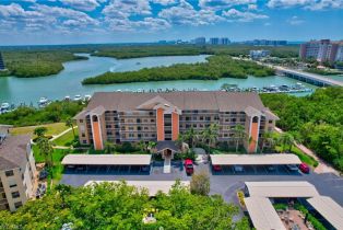 , 300 Horse Creek Dr # 107, Naples FL 34110