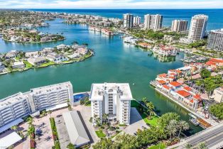 High Rise (8+), 250 Park Shore Dr # 803, Naples FL 34103