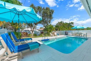 Single Family Residence, 575 101st Ave N, Naples FL 34108