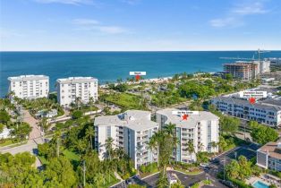 , 1300 Gulf Shore Blvd N # 109, Naples FL 34102