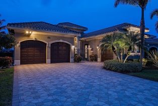 Single Family Residence, 2975 Cinnamon Bay Riverstone, FL 34119 